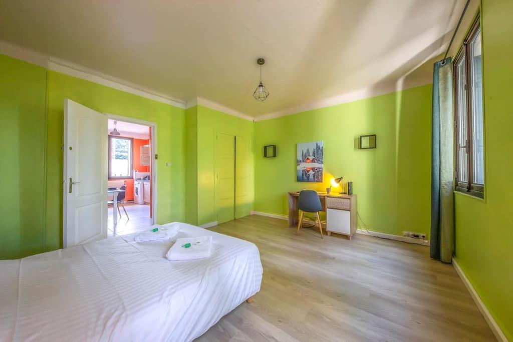 Appartement Au Bord De La Leysse A ชองเบรี ภายนอก รูปภาพ