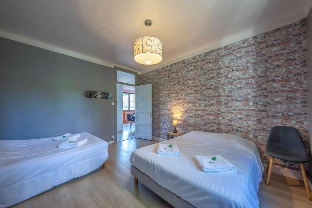 Appartement Au Bord De La Leysse A ชองเบรี ภายนอก รูปภาพ