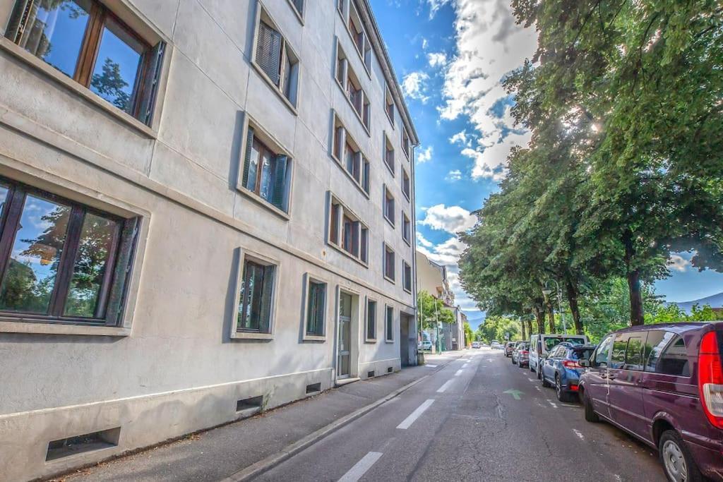 Appartement Au Bord De La Leysse A ชองเบรี ภายนอก รูปภาพ